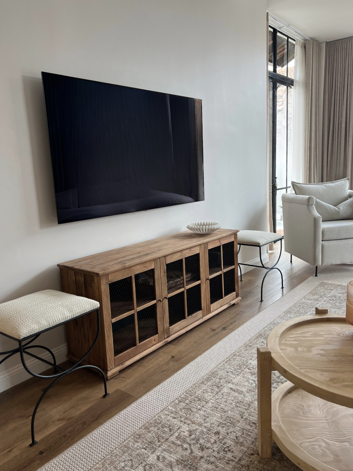 Lina (لينا) Stool-zoom-2