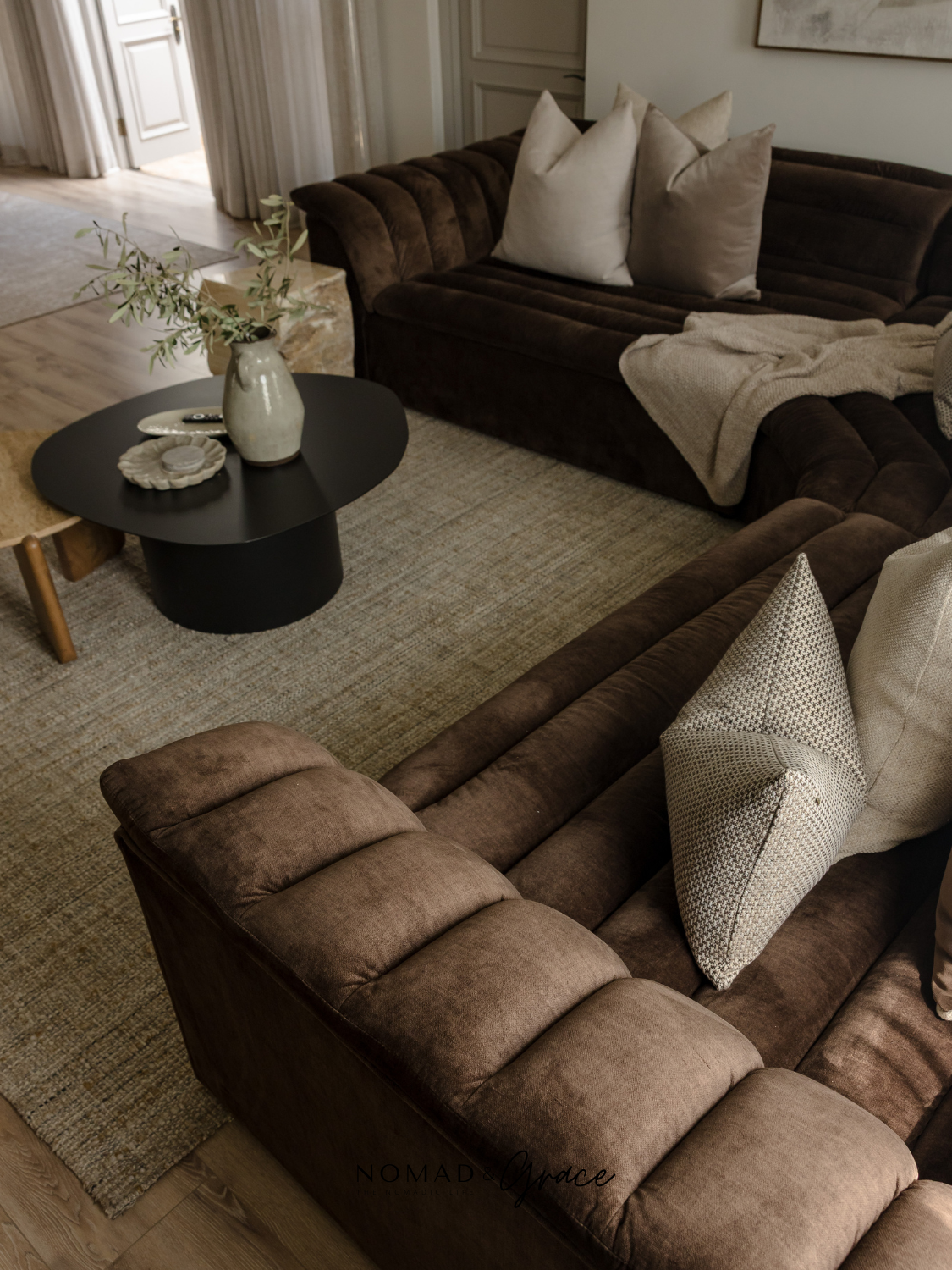 Yatfu (يطفو ) 3 Piece Curved Modular-5