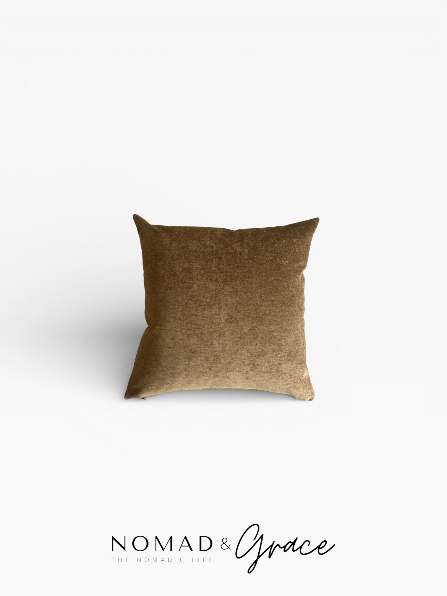 Dāfiʾa (دافئة) Pillow Cover-zoom-1