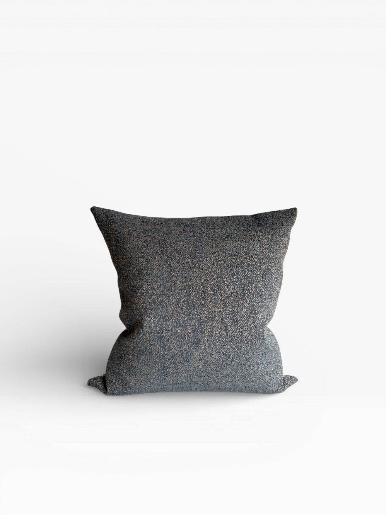 Difʾ (دفء) Cushion Cover