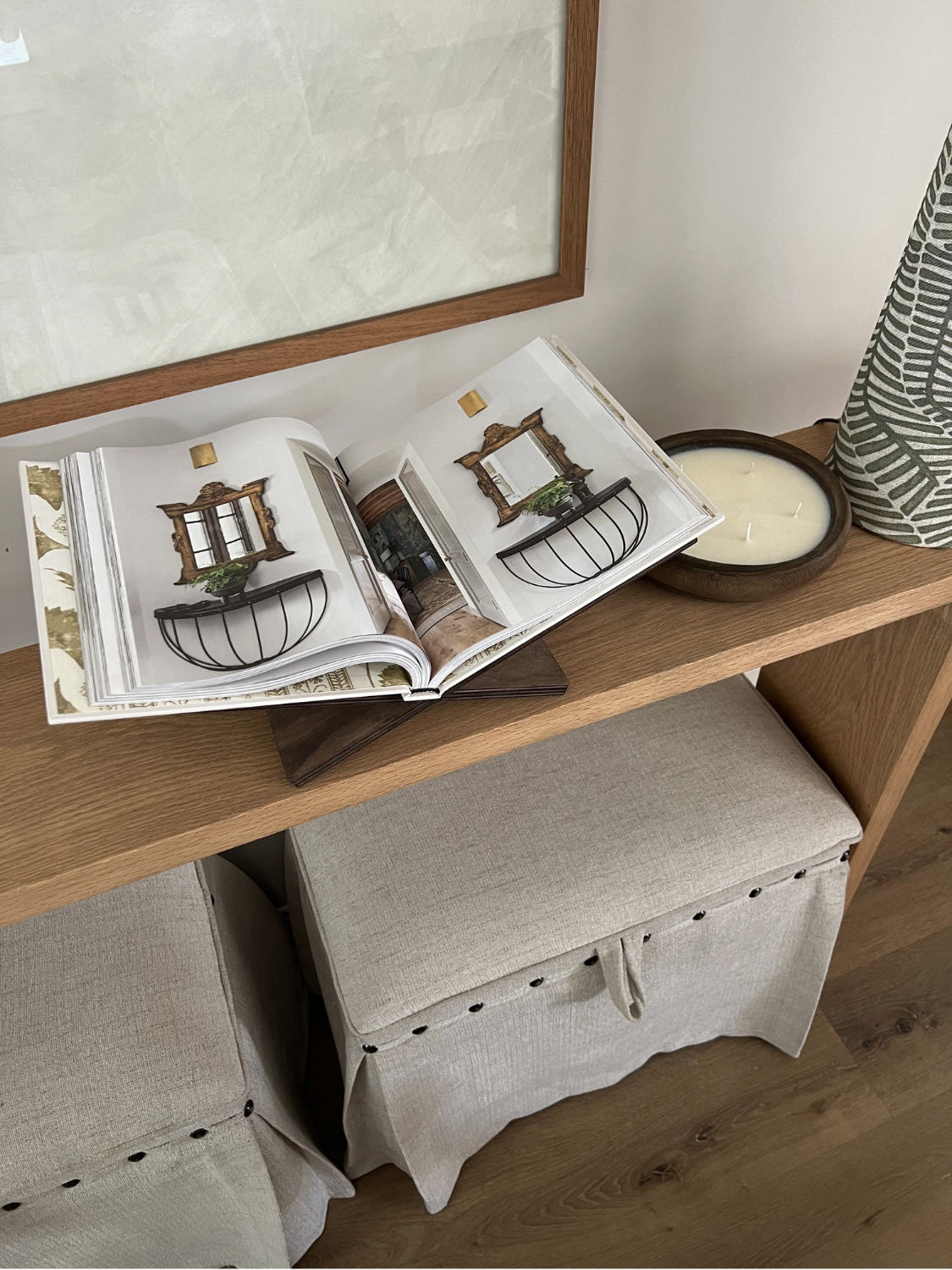 Sila	(صِلَة) Upholstered Ottoman-zoom-3