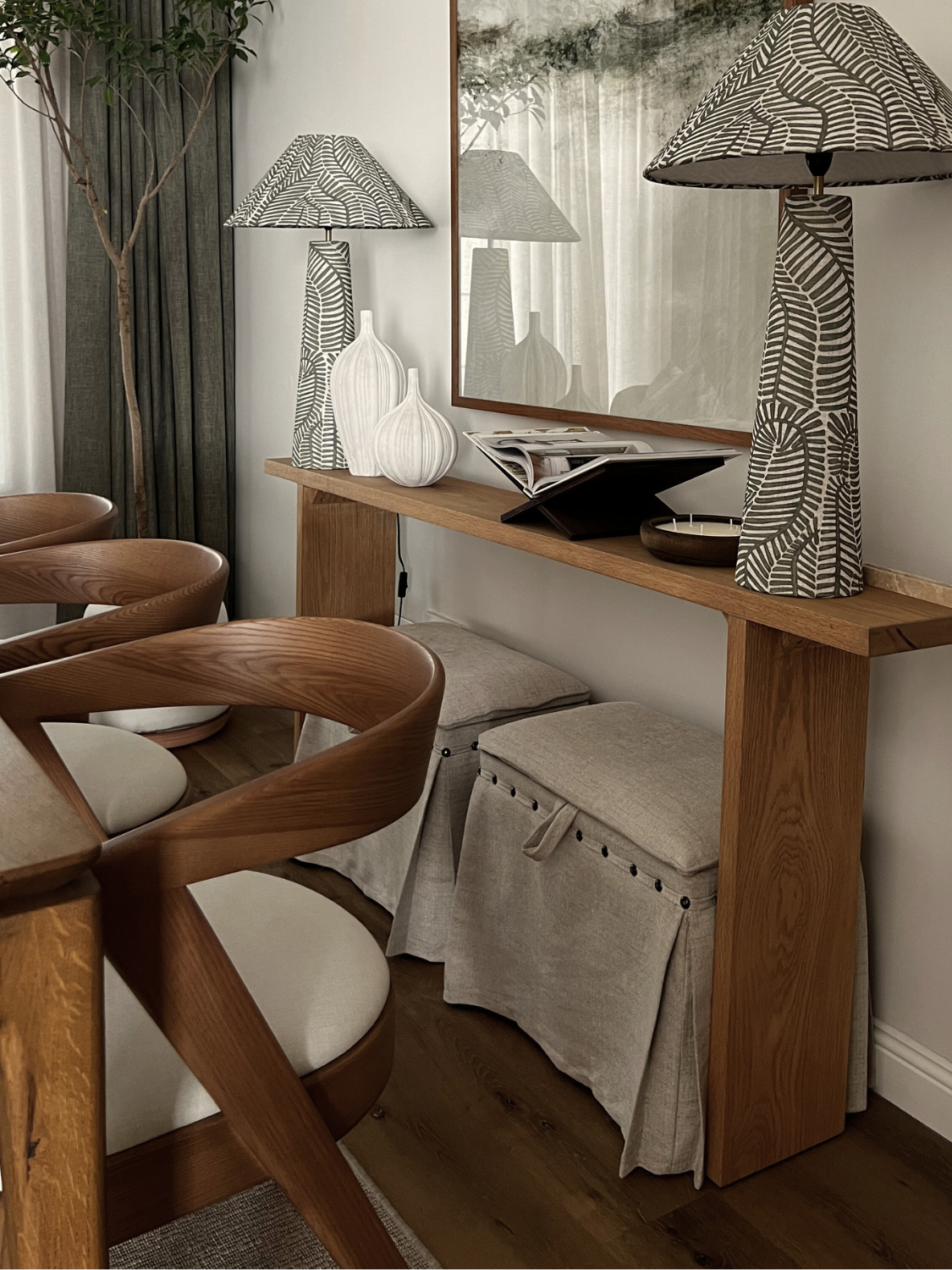 Sila	(صِلَة) Upholstered Ottoman